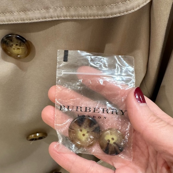 Burberry Kensington Double Breasted Trench Coat Vintage 2006 - Picture 10 of 15